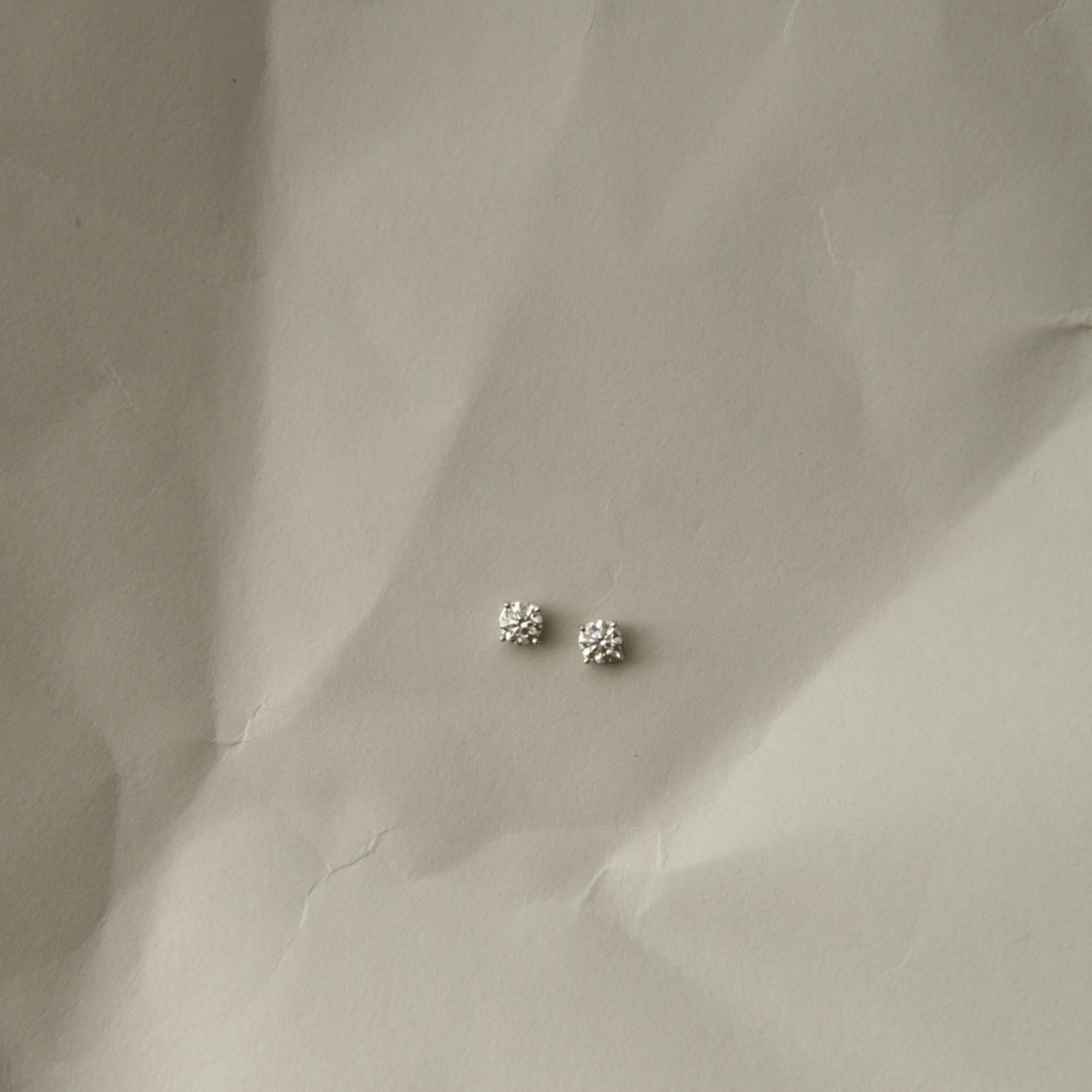 EFStudios Round Diamond Stud Earrings