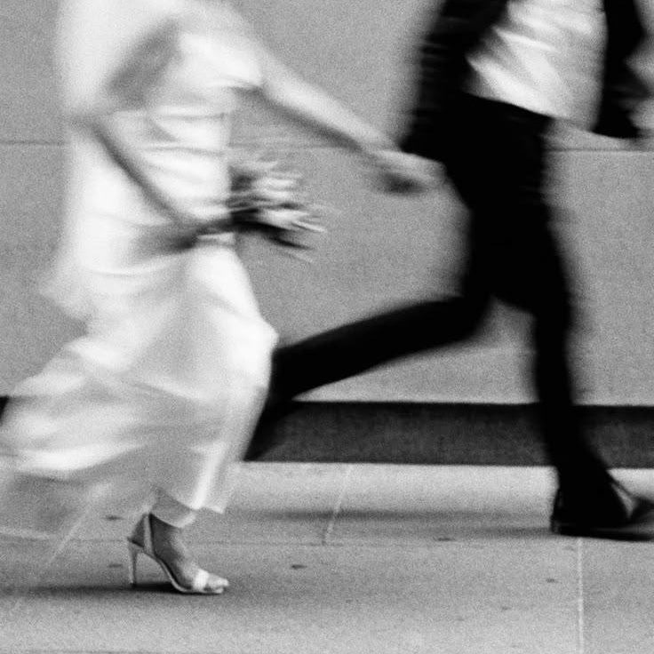 The Ultimate Guide to Choosing Your Wedding Band