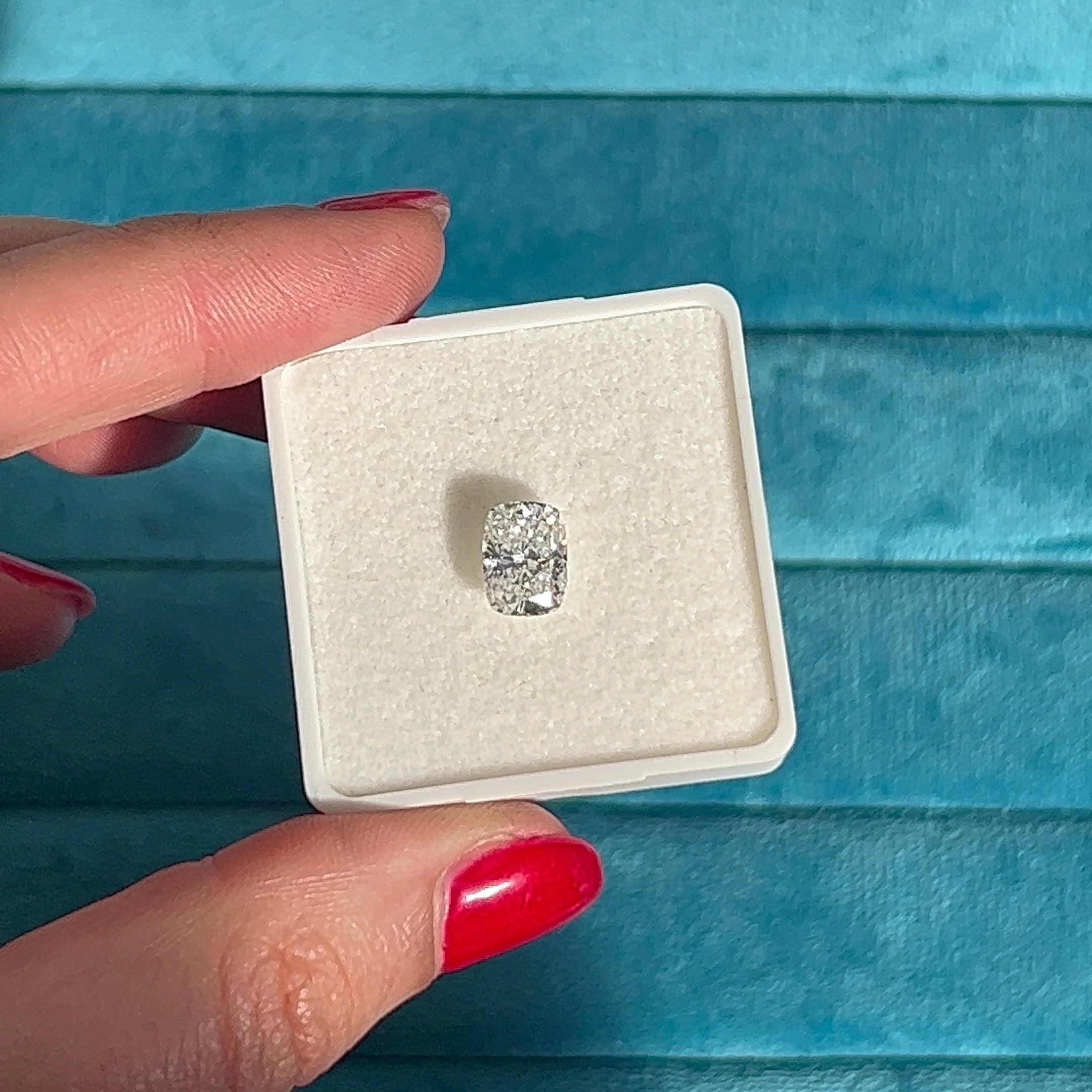 Why Lab-Grown Diamonds Are Gaining Popularity: The Smart Choice for Modern Engagement Rings