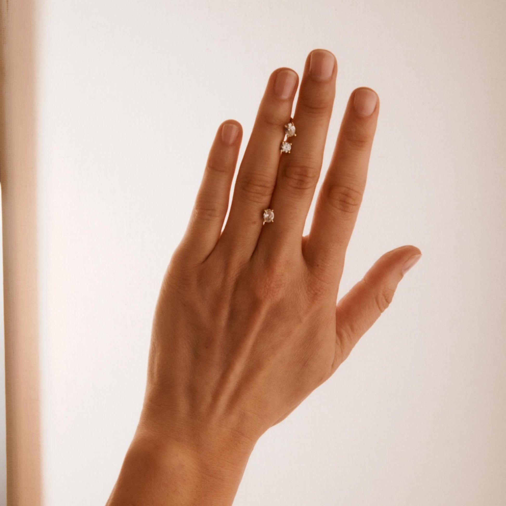 EFStudios Round Diamond Stud Earrings