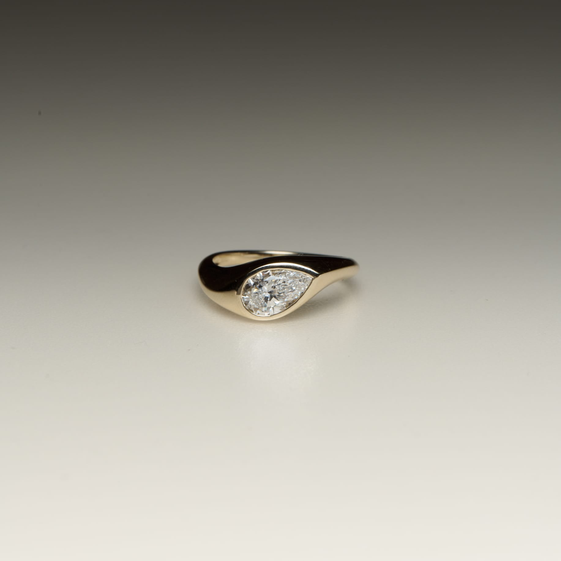 EFStudios The Kate Ring - Pear Curved Signet Ring